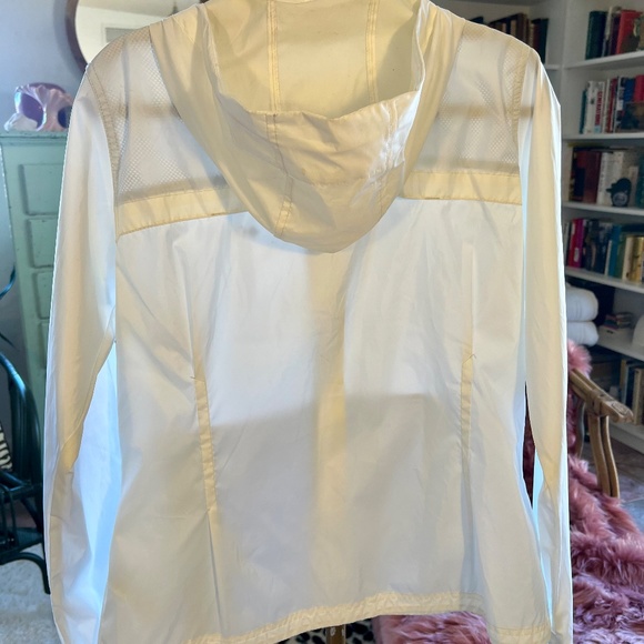 Columbia Women's White Windbreaker with Hidden Hood - Picture 4 of 8
